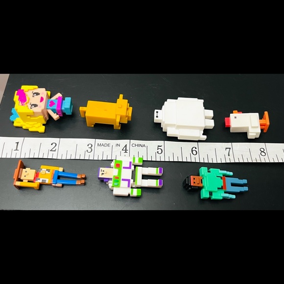 Disney Crossy Road Collectible Micro Figures - Picture 3 of 4